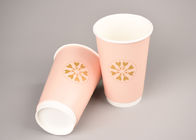Calor material de papel de las tazas de café de la capa doble - categoría alimenticia aislada